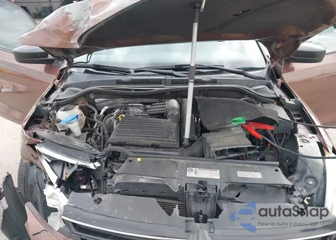 2016 Volkswagen Jetta 1.4T Se z USA, uszkodzony, nr VIN 3VWD67AJ9GM369265